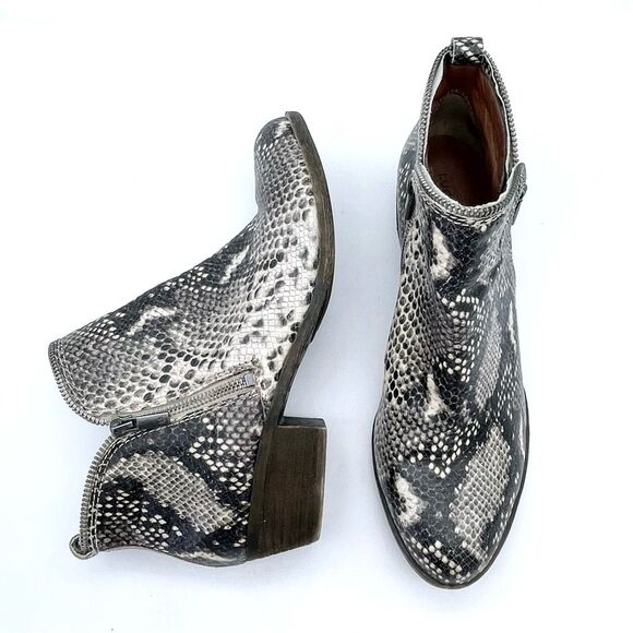 Lucky Brand Bartalino Booties Gray Snakeprint Embossed Leather Boots Size 9.5 - Picture 5 of 16
